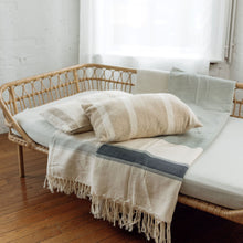 Load image into Gallery viewer, Verano Organic Cotton Throw
