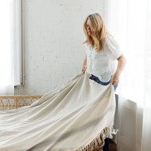 Load image into Gallery viewer, Verano Organic Cotton Throw
