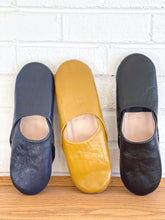 Load image into Gallery viewer, Slippers Navy
